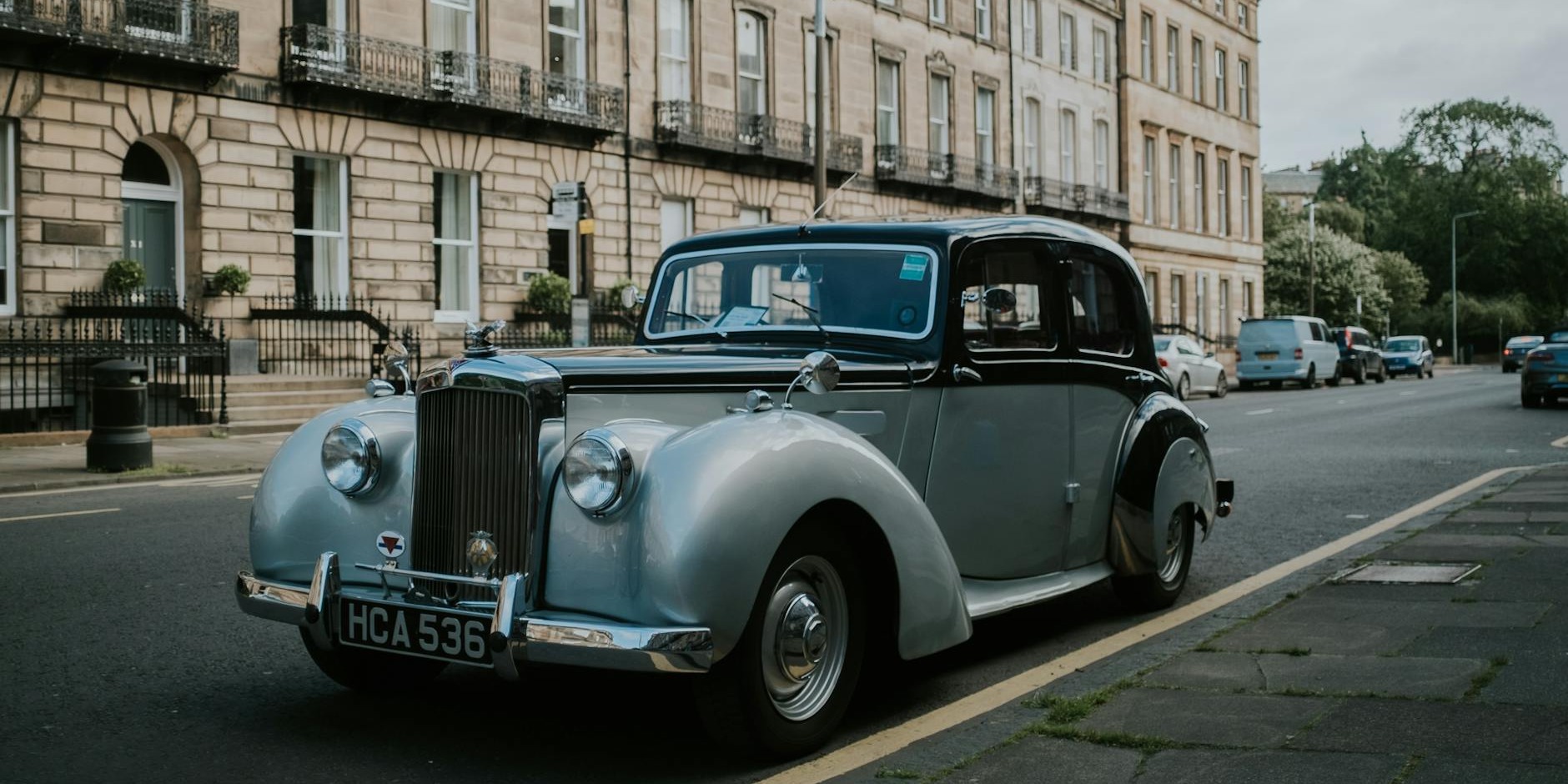 Top Tips for Hiring a Vintage Wedding Car in Manchester