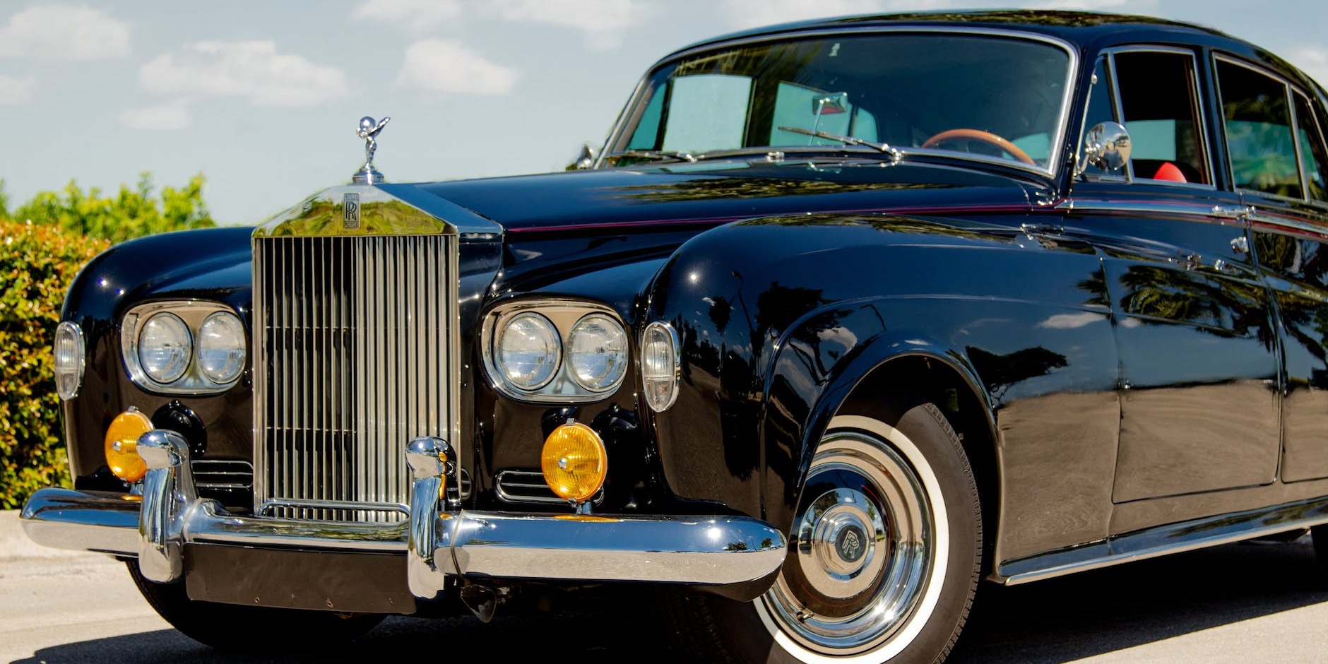 The Top 5 Features of a Rolls Royce That Define Automotive Excellence