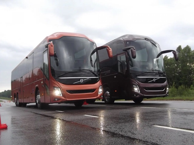 What to Look for When Choosing the Right Coach Hire Service in the UK