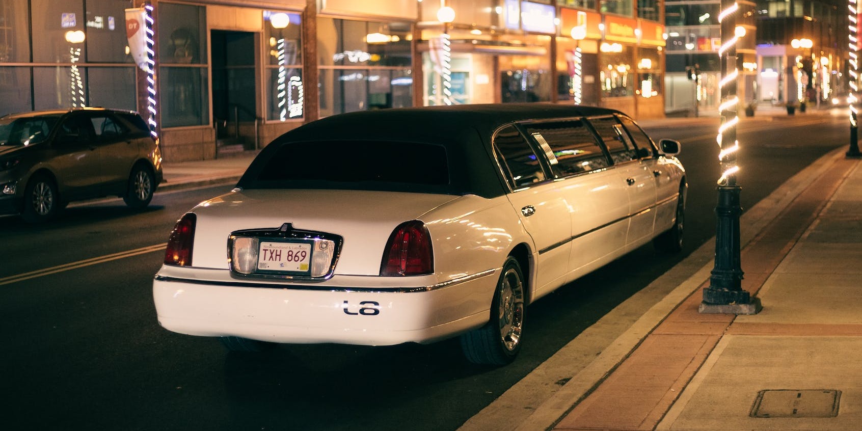 The Ultimate Guide to Hiring a Limo for Prom Night in Leeds