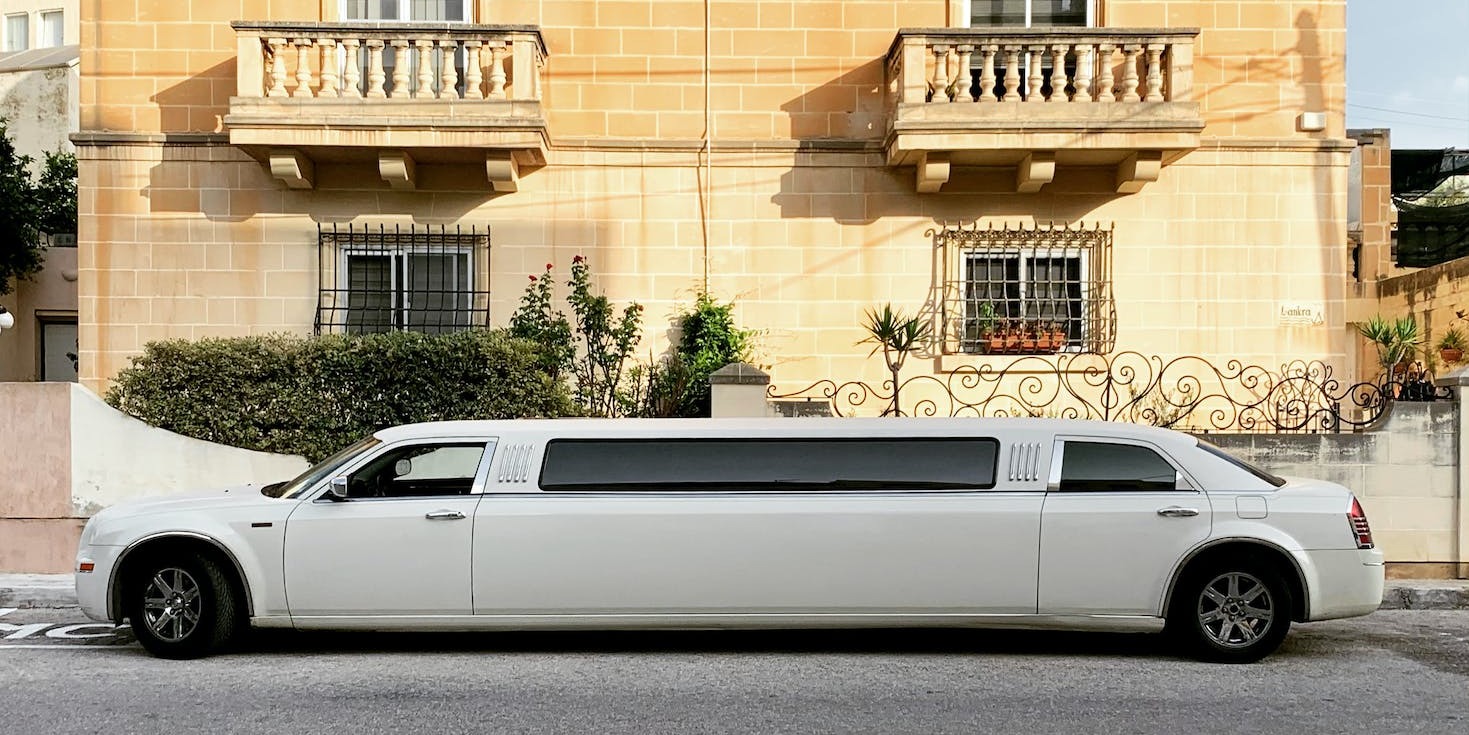 Unveiling the Secrets of Choosing a Luxury Limo Service for Your Prom