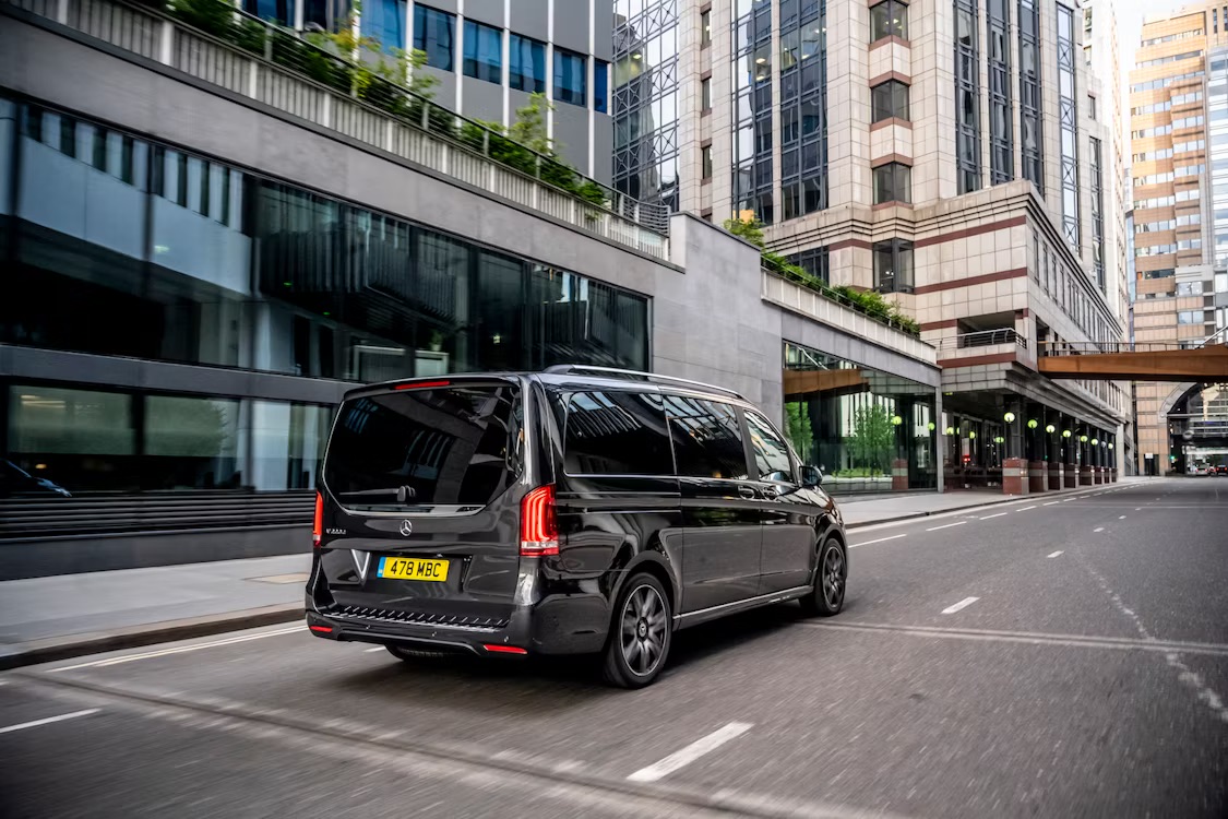 How to Hire a Mercedes V-Class in London: A Simple Guide