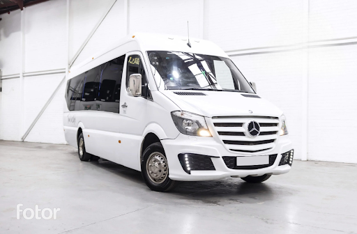 How to Choose the Perfect Party Bus for Your Event in Cardiff Bay