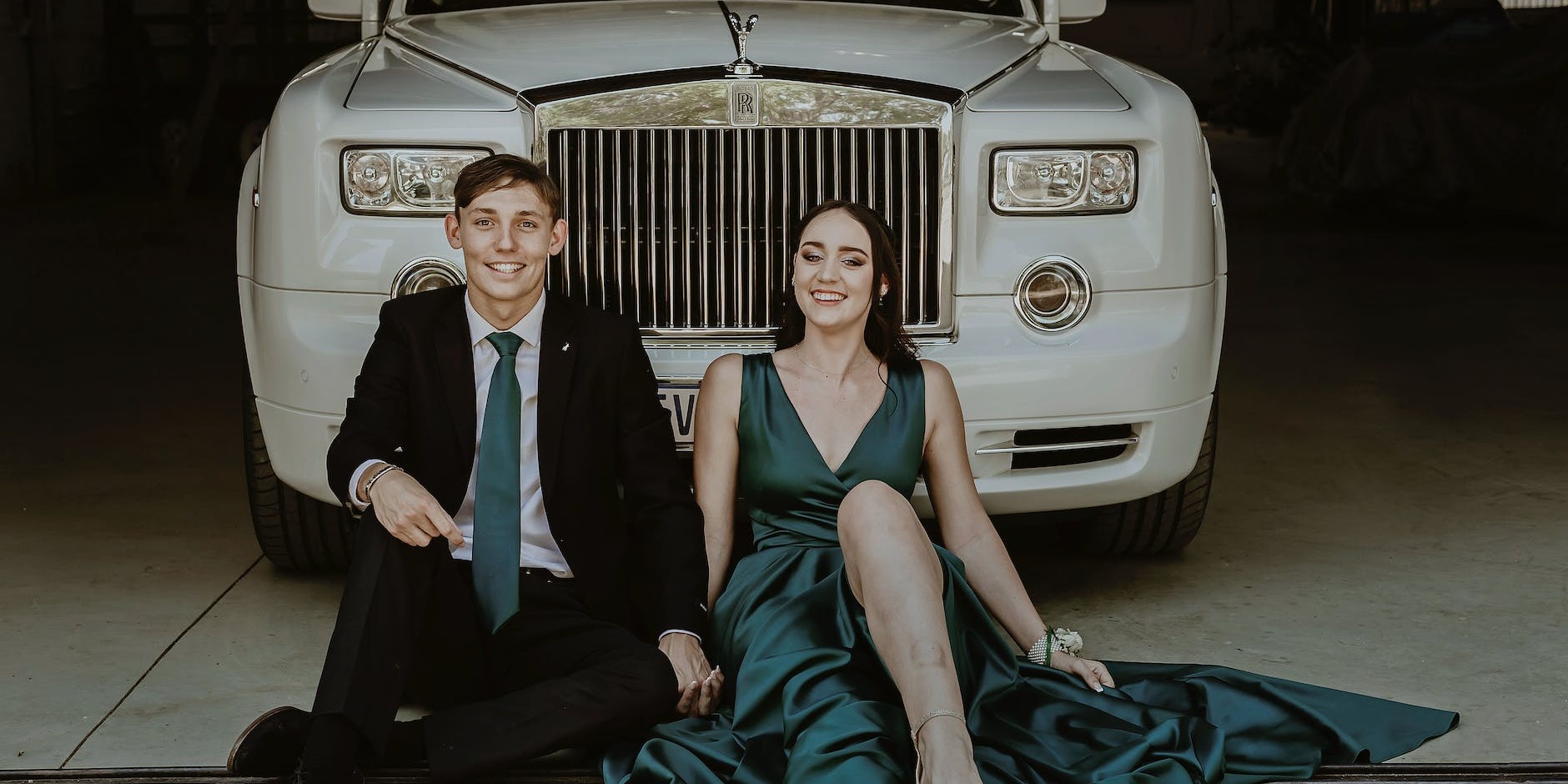 How to Stand Out in Edinburgh: Eye-Catching Prom Cars