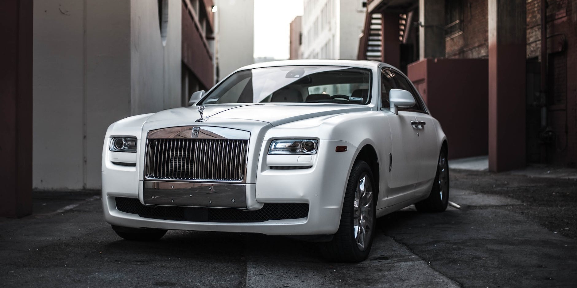 A Comprehensive Guide to Rolls Royce Maintenance for Prom Cars in Brighton