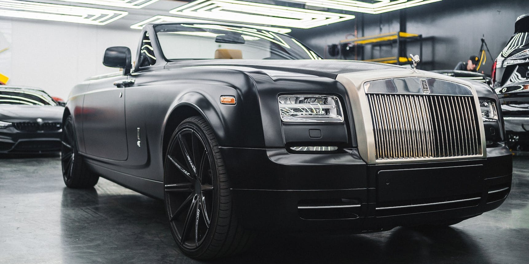Comparing the Comfort and Style of Rolls Royce: A Review for Prospective Hires in Birmingham