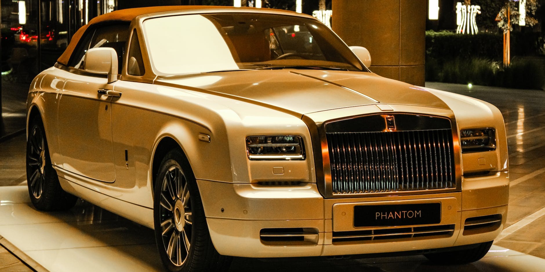 Rolls Royce Phantom Hire for Proms