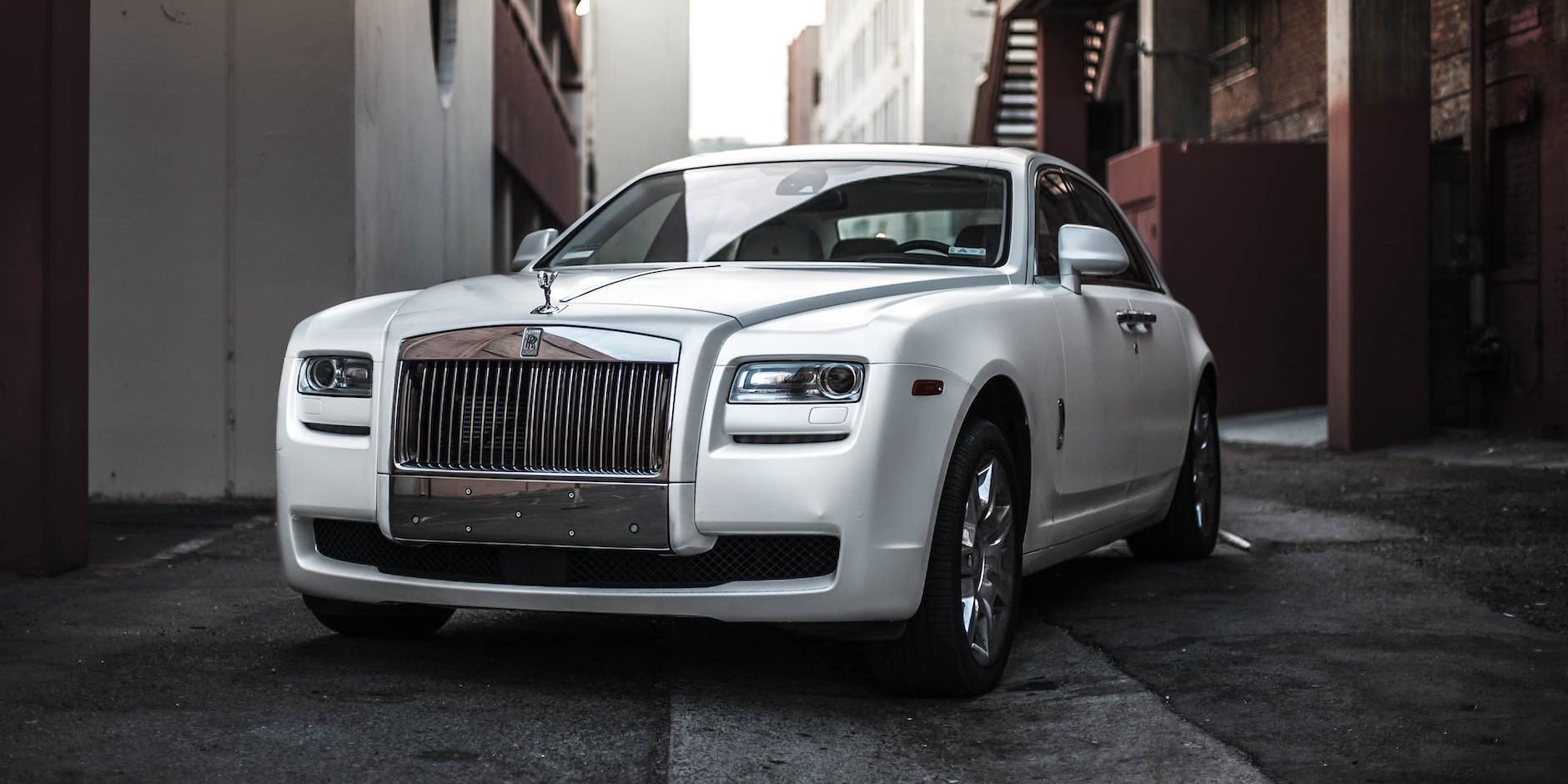 Why the Rolls Royce Ghost is the Ultimate Choice for Luxury Travel in Dover