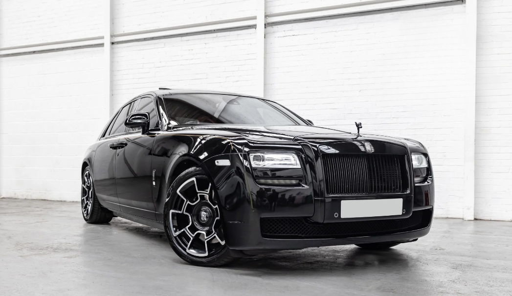 What Sets the Rolls Royce Ghost Apart as the Ultimate Scottish Wedding Car?