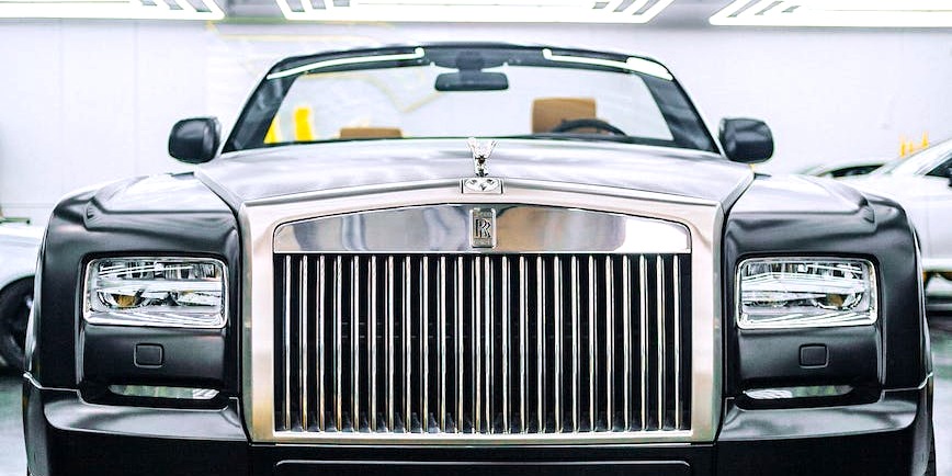 The Top 5 Reasons to Hire a Rolls Royce Phantom for Your Fraserburgh Corporate Event