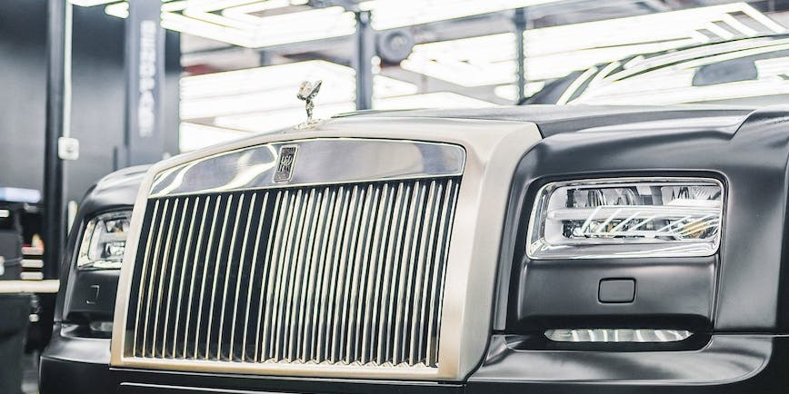 Phantom vs Ghost: Which Rolls Royce Wedding Car to Hire