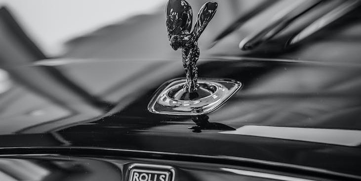 Experience Luxury: What to Expect When Hiring a Rolls-Royce Phantom