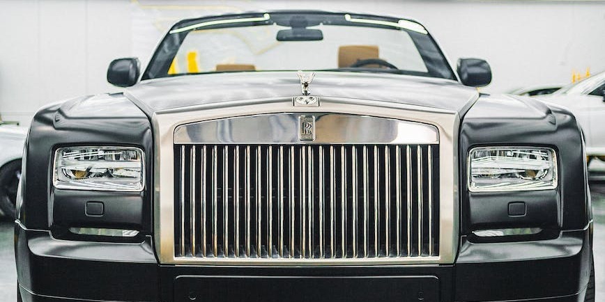 Why the Rolls Royce Silver Cloud is the Ultimate Wedding Car in London